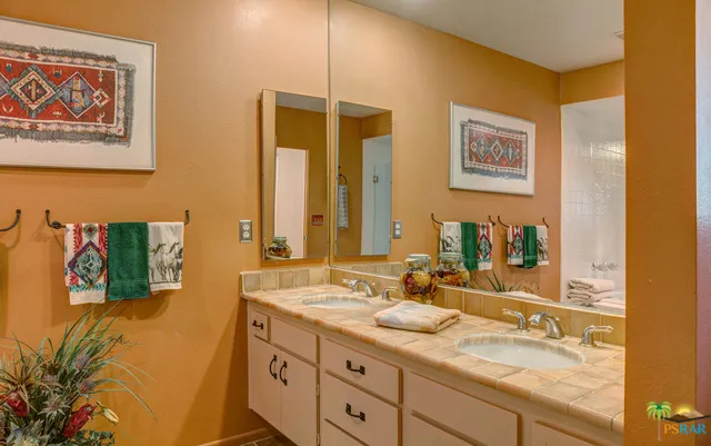 1597 E Sierra Way, Palm Springs, California 92264 home-pic-21